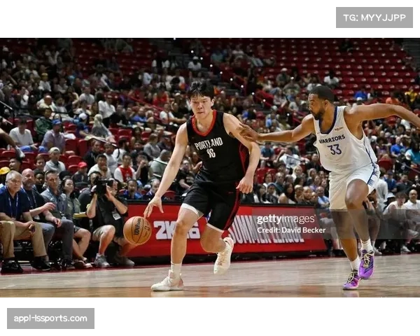 开拓者新援杨瀚森完成NBA首秀出战五分钟贡献两分展现潜力引发球迷关注