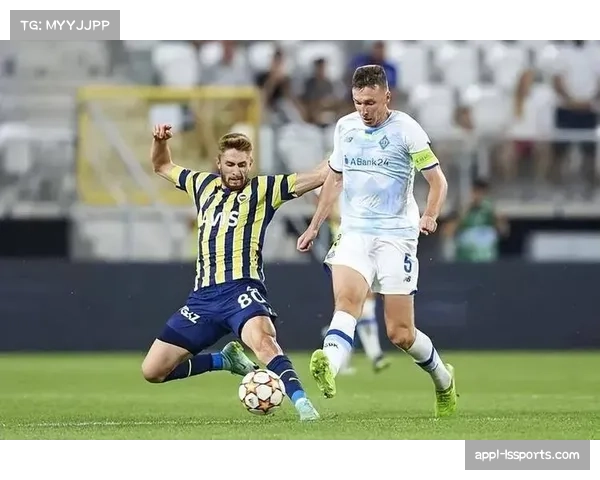 本菲卡3-0大胜基辅迪纳摩，若昂-马里奥点射