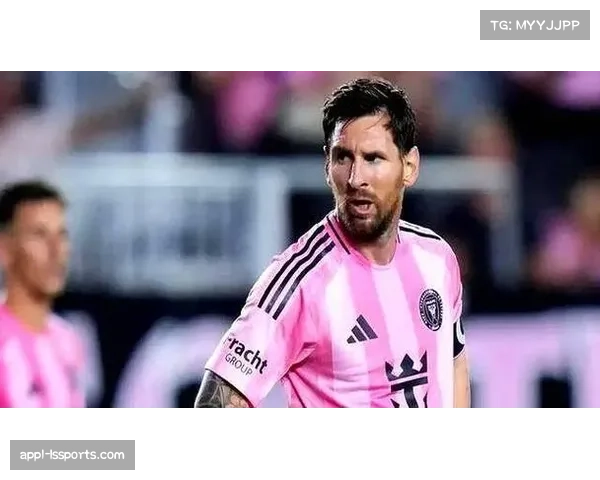 拜仁小将卡尔德甲首秀中柱，主帅称赞其潜力