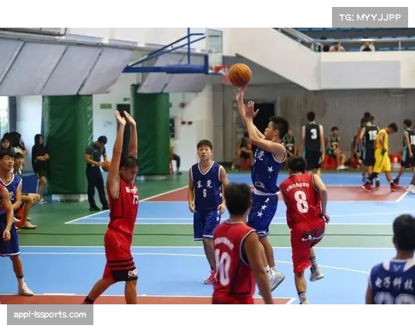 中学生篮球海报设计融合校训与运动精神，创意十足